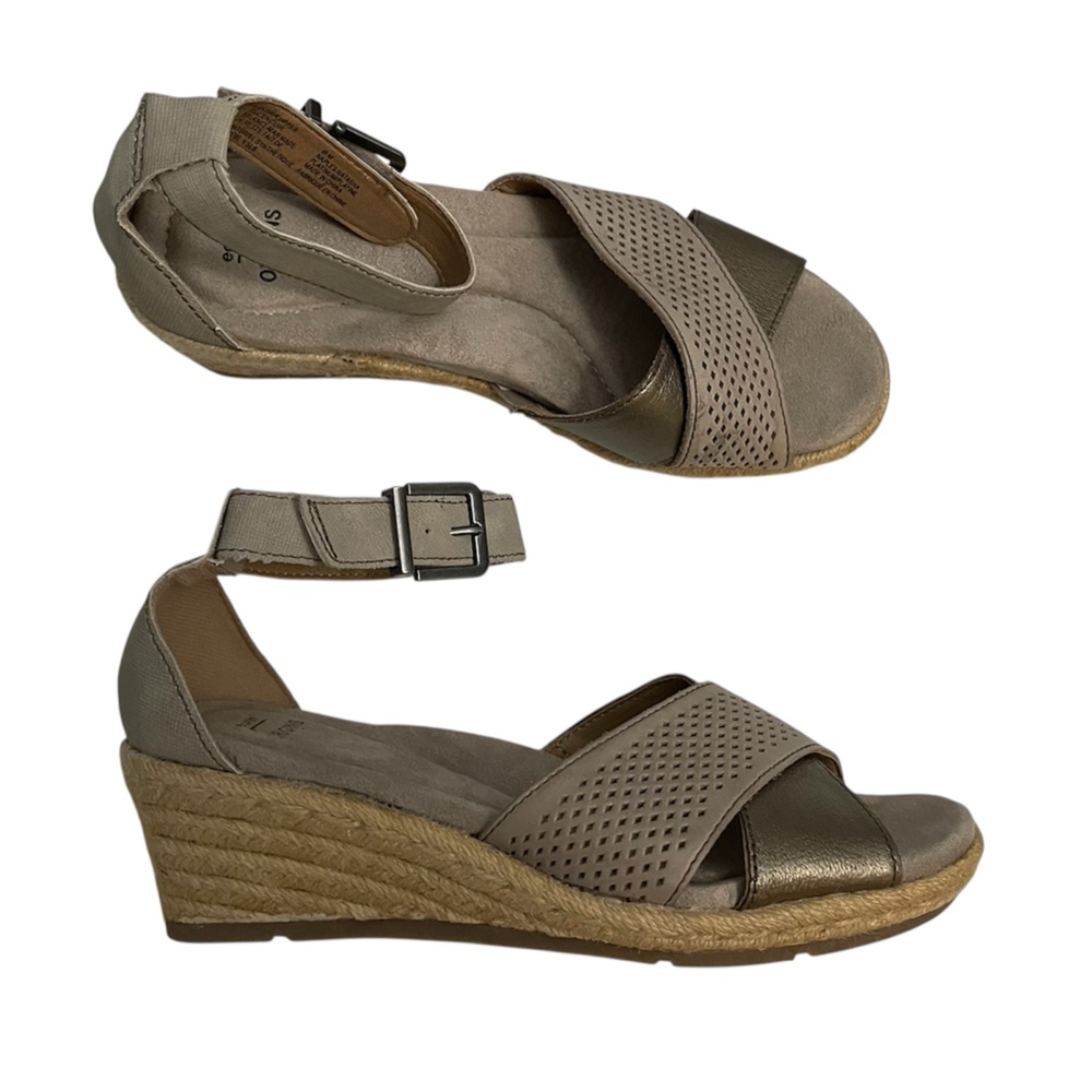 Earth Origins Natasha Wedge Heel Leather Platinum SIZE 8 - Picture 3 of 12